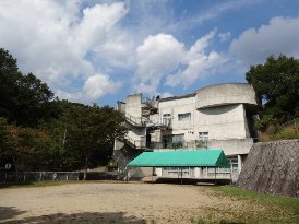 箕面市立青少年教学の森野外活動センター 外観